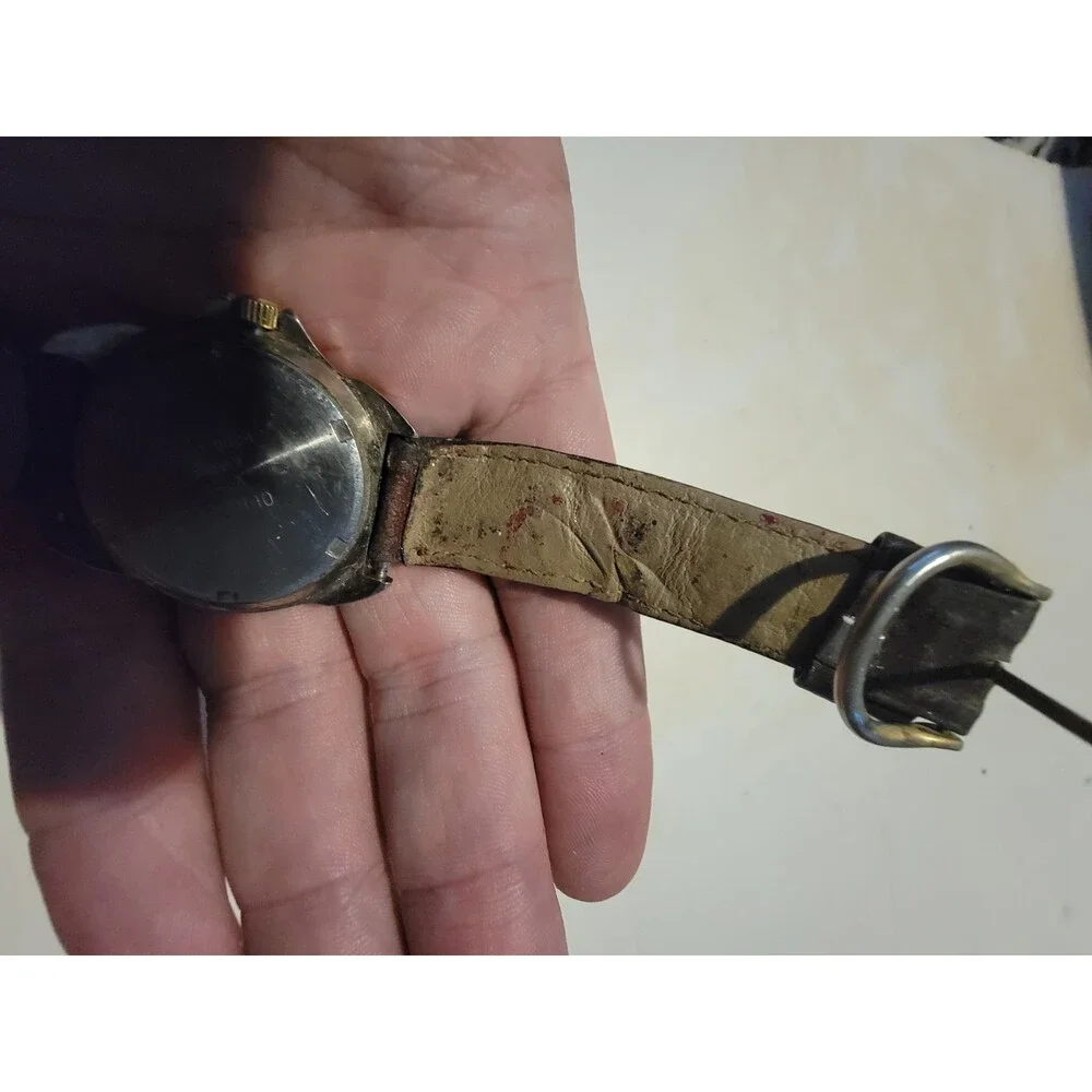 Vintage Consort Wristwatch Made In Hong Kong Watch Quintel Quartz